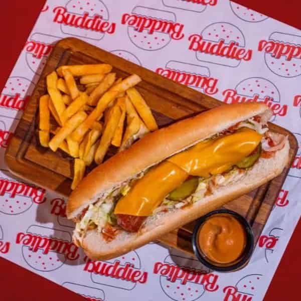 هوت دوغ بالجبن